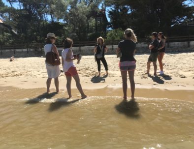 les pieds dans l'eau en visite du Moulleau